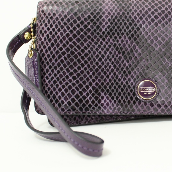 Coach Wristlet - Picture 6 of 7